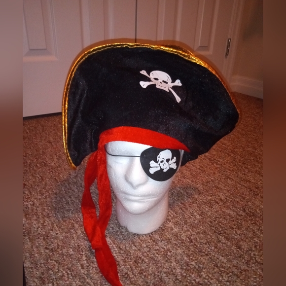 New Pirate  Captain Hat and Eyepatch - Picture 5 of 5